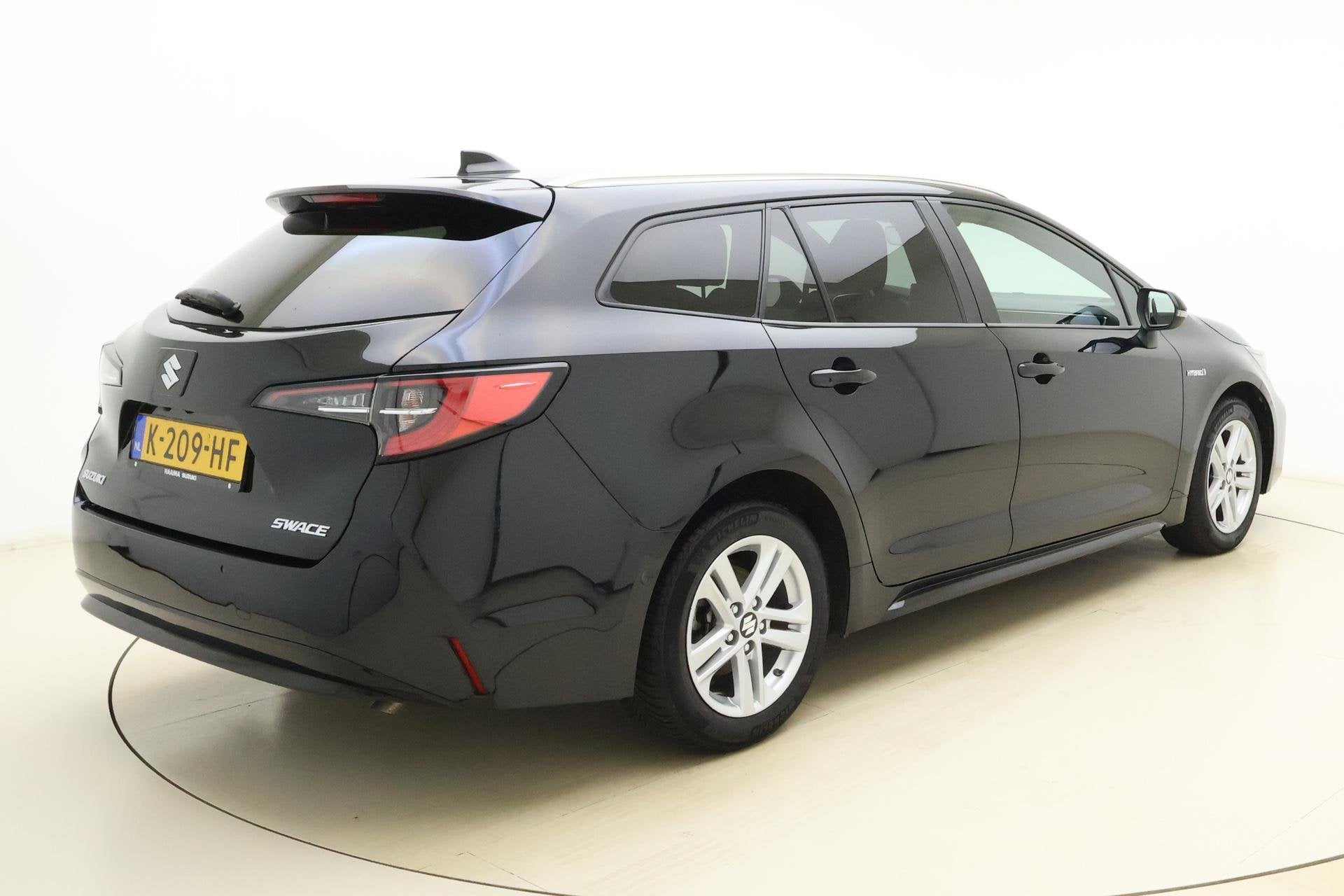 Toyota Corolla 1.8 Hybrid Style Automaat | Navigatie via car, Auto's, Gebruikt, 4 cilinders, Corolla, Zwart