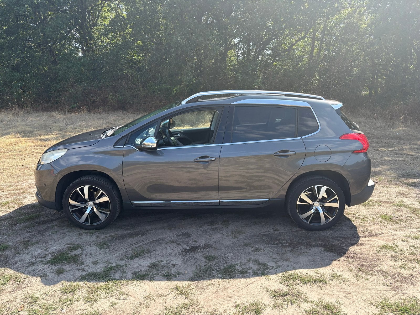 Peugeot 2008 1.6 VTI 88KW/120PK 2013 Grijs, Auto's, Voorwielaandrijving, 4 cilinders, 1270 kg, 1055 kg