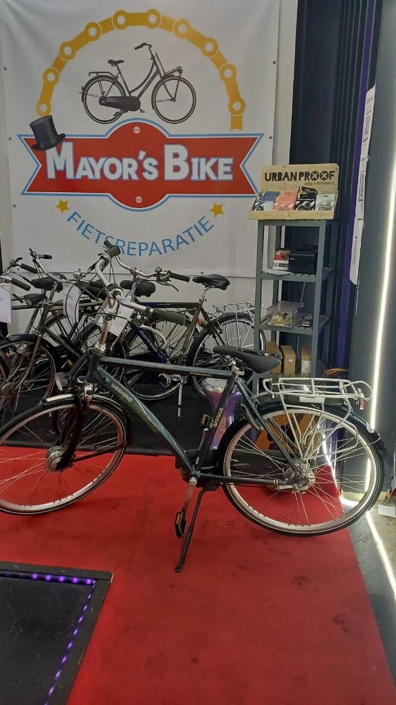 BATAVUS Heren fiets 8 ersnelling met een mand garantie 57.5, Fietsen en Brommers, Ophalen, Versnellingen, Batavus, Zo goed als nieuw