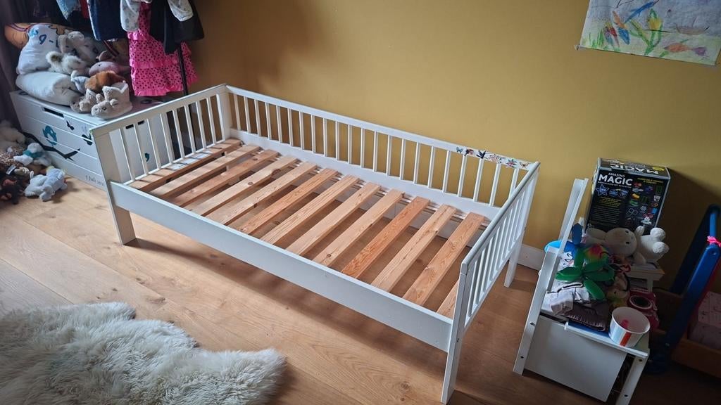 Wit kinderbed met lattenbodem, Ophalen, Gebruikt, 70 tot 85 cm, Lattenbodem