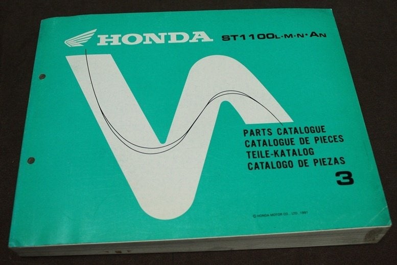 Honda ST1100 1991 motorcycle parts catalogue Pan European, Motoren, Ophalen of Verzenden, Honda