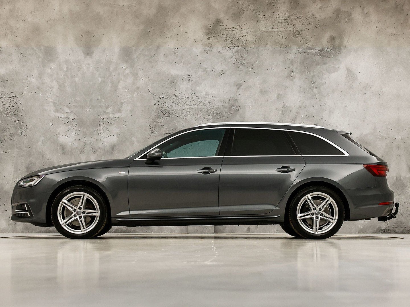 Audi A4 Avant 1.4 TFSI S-Line Sport 150Pk Automaat (PANORAMA, Auto's, 12 maanden, Gebruikt, 4 cilinders, 1390 kg