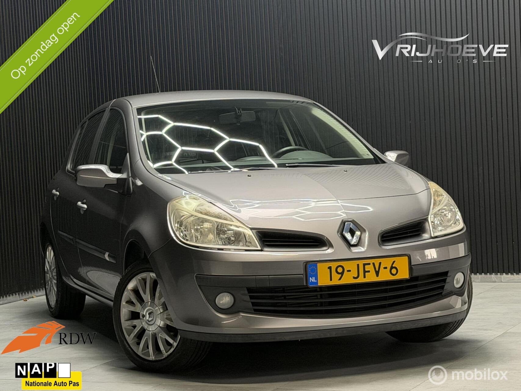 Renault Clio 1.2 TCe Special Line|APK|NAP|AIRCO|CRUISE, Voorwielaandrijving, Gebruikt, 4 cilinders, 49 €/maand