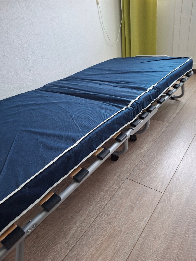 Te koop opklapbed, Huis en Inrichting, Slaapkamer | Bedden, Ophalen, Gebruikt, Eenpersoons, Blauw