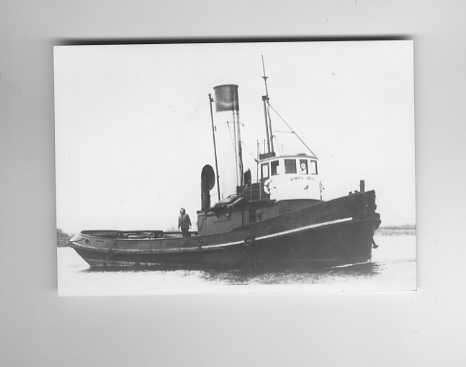 scheepvaart-foto-dieuwertje langeberg, Ophalen of Verzenden, Zo goed als nieuw, Motorboot, Boek of Tijdschrift
