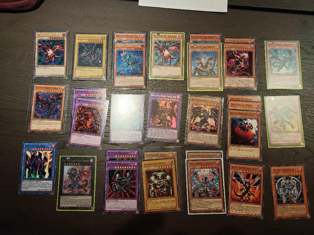 Yugioh Red-Eyes b. Dragon set, Hobby en Vrije tijd, Verzamelkaartspellen | Yu-gi-Oh!, Ophalen of Verzenden, Nieuw, Meerdere kaarten
