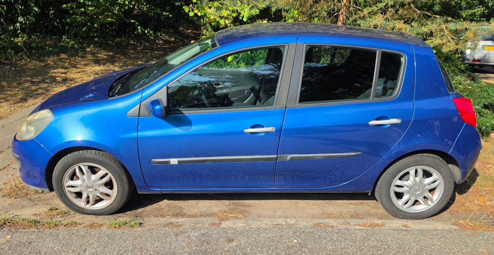Renault Clio 1.2 16V / APK tot Juli 2027 / AIRCO / 132d km /, Voorwielaandrijving, 535 kg, 74 pk, 4 cilinders