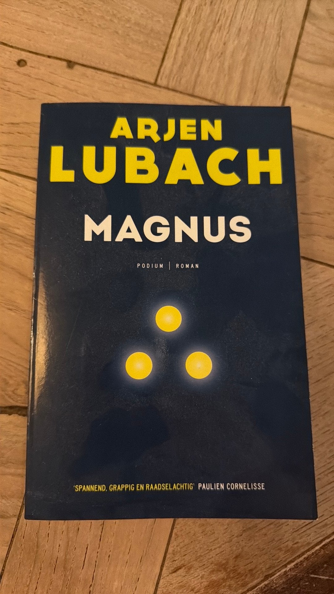 Arjen Lubach - Magnus, Gelezen, Ophalen of Verzenden, Arjen Lubach, Nederland