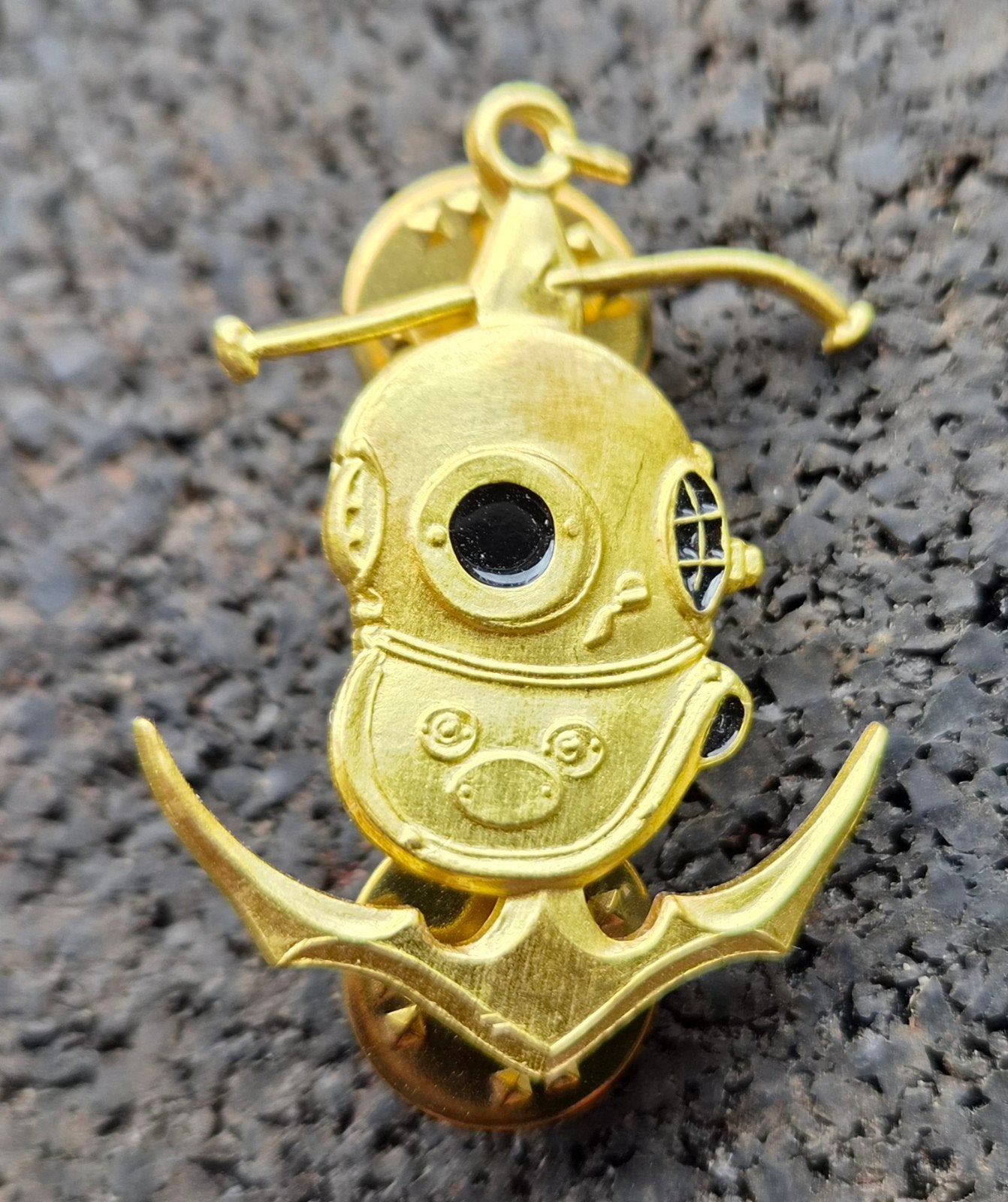 Marine Genie Duiker embleem - Zeldzaam - origineel, Verzamelen, Ophalen of Verzenden, Marine, Nederland, Embleem of Badge