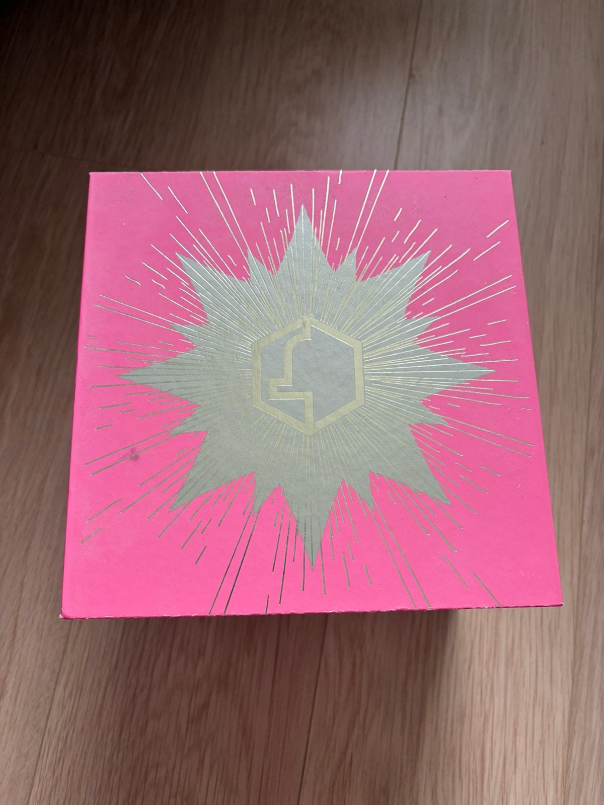 Bijenkorf cadeau doos, Ophalen of Verzenden, Zo goed als nieuw