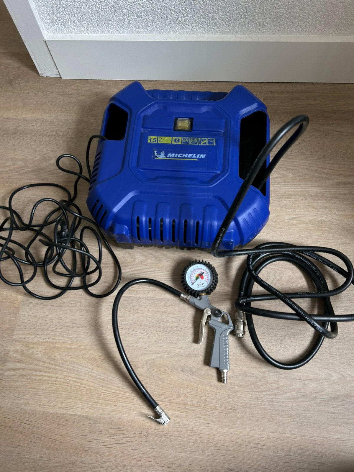 Michelin compressor 160 liter per minuut, Doe-het-zelf en Verbouw, Compressors, Ophalen of Verzenden, Zo goed als nieuw, Minder dan 200 liter/min
