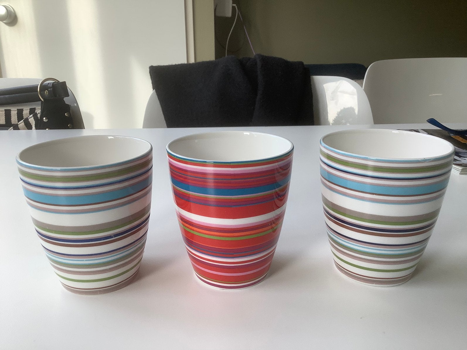 Iittala mokken €11 per stuk, Ophalen of Verzenden, Zo goed als nieuw, Overige stijlen, Kop(pen) en/of Schotel(s)