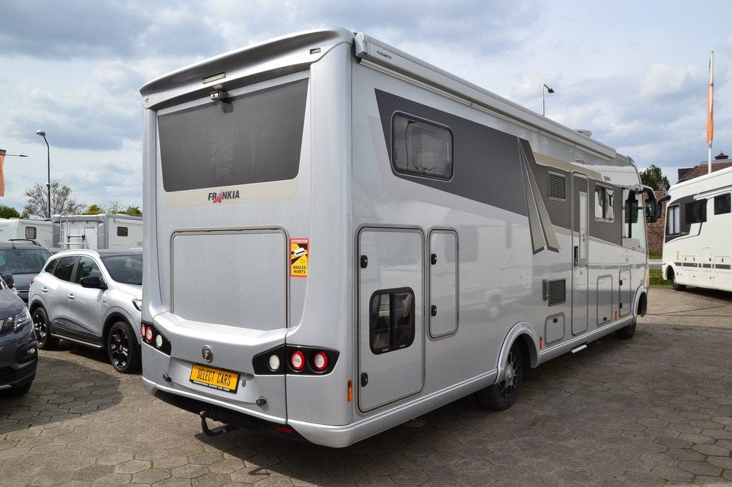 Frankia Platin I 8400 GD - Automaat - 2x Airco - Leer - Navi, Bedrijf, Diesel, Heiberg, 25
5504PA  Veldhoven, NL, Afzuigkap