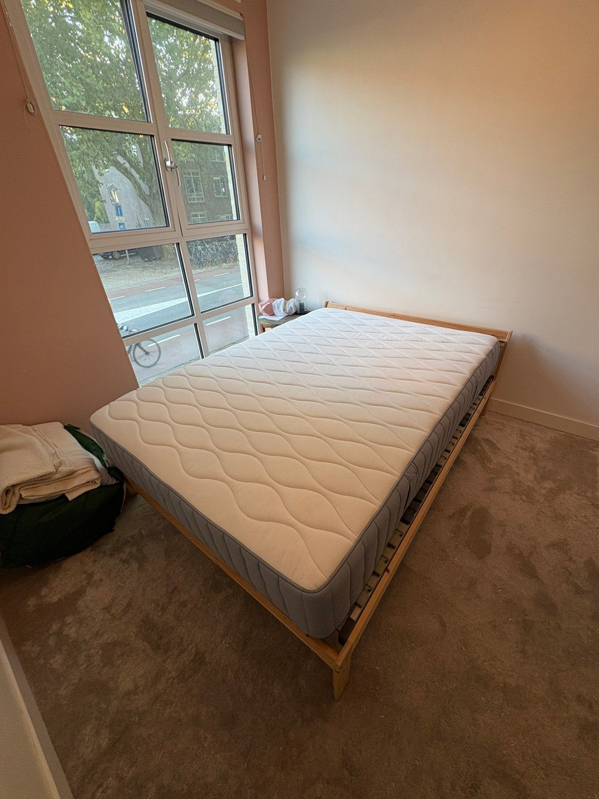 Compleet bed, nauwelijks gebruikt (140x200), Ophalen, Wit, Tweepersoons, 140 cm
