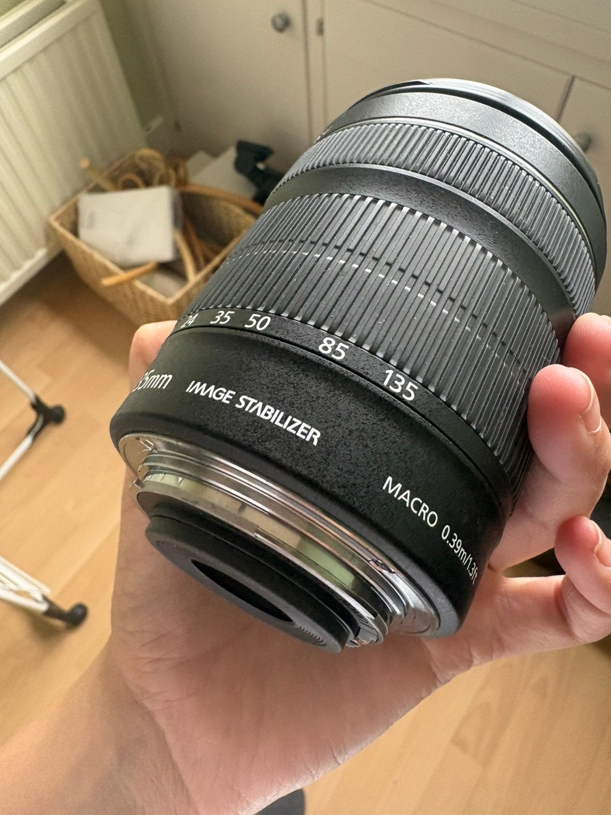 Objectief/lens Canon EFS 18-135mm f/3.5-5.6 IS, Ophalen of Verzenden, Zo goed als nieuw, Macrolens