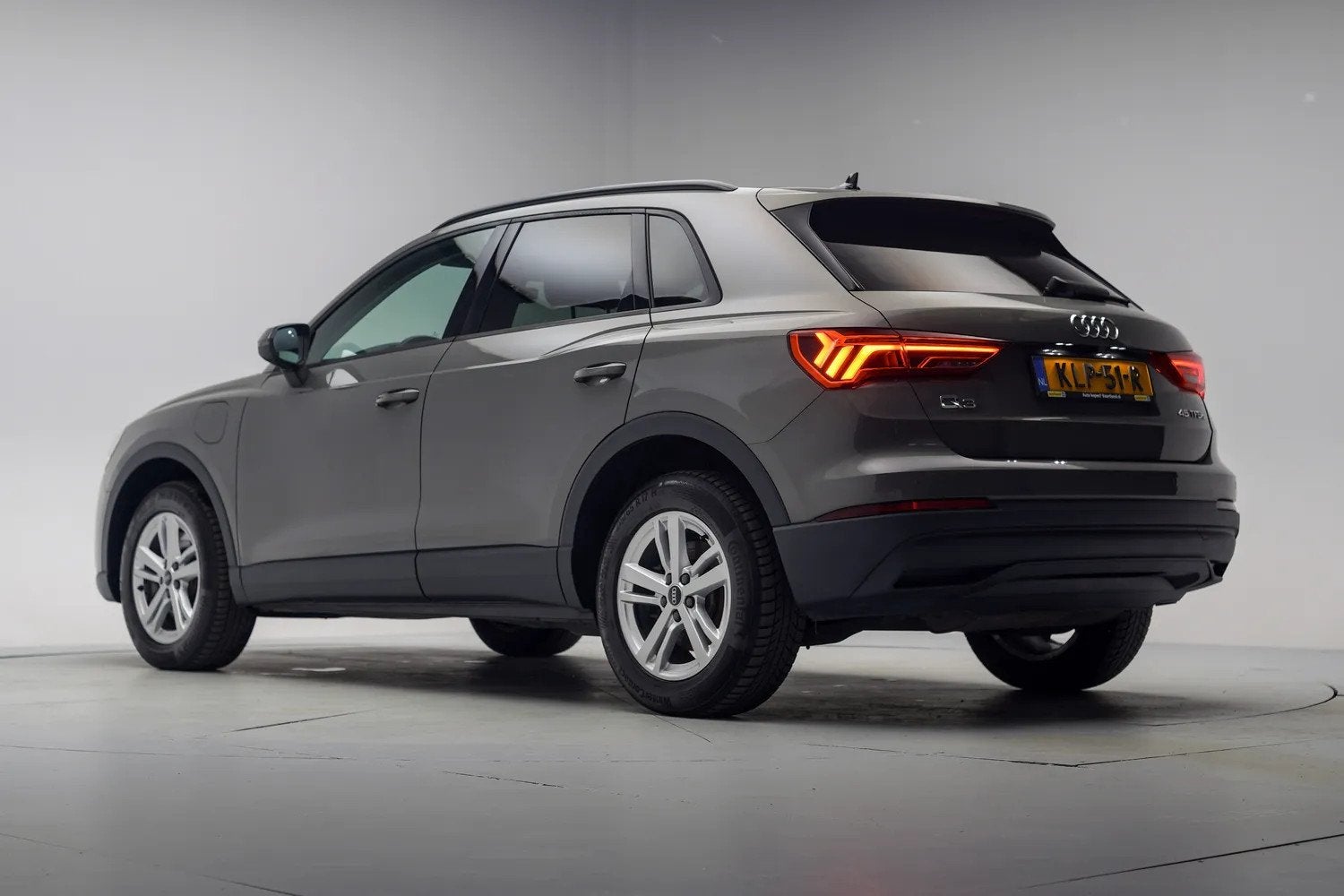 Audi Q3 45 TFSI e Advanced edition Aut. [ Navi Camera Leder, Gebruikt, Hybride Elektrisch/Benzine, 13 kWh, SUV of Terreinwagen