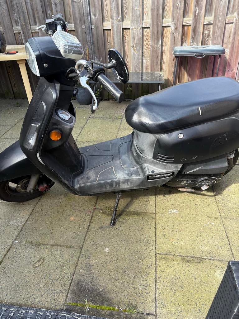 SYM TONIK 50 scooter, Fietsen en Brommers, Scooters | SYM, Ophalen, Gebruikt, Overige modellen, Maximaal 45 km/u