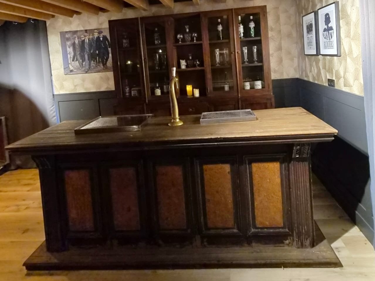 Toog bruine cafe kroeg bar set man cave antiek massieg eiken, Ophalen of Verzenden, Zo goed als nieuw