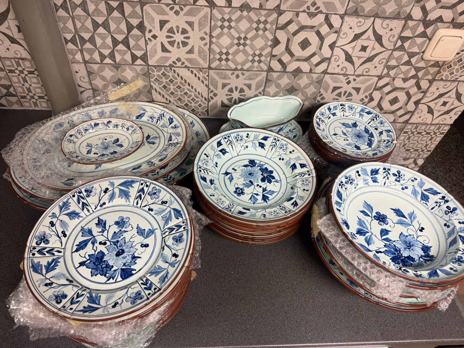 Groot servies van Zell am Harmersbach, decor Schoffel, Ophalen