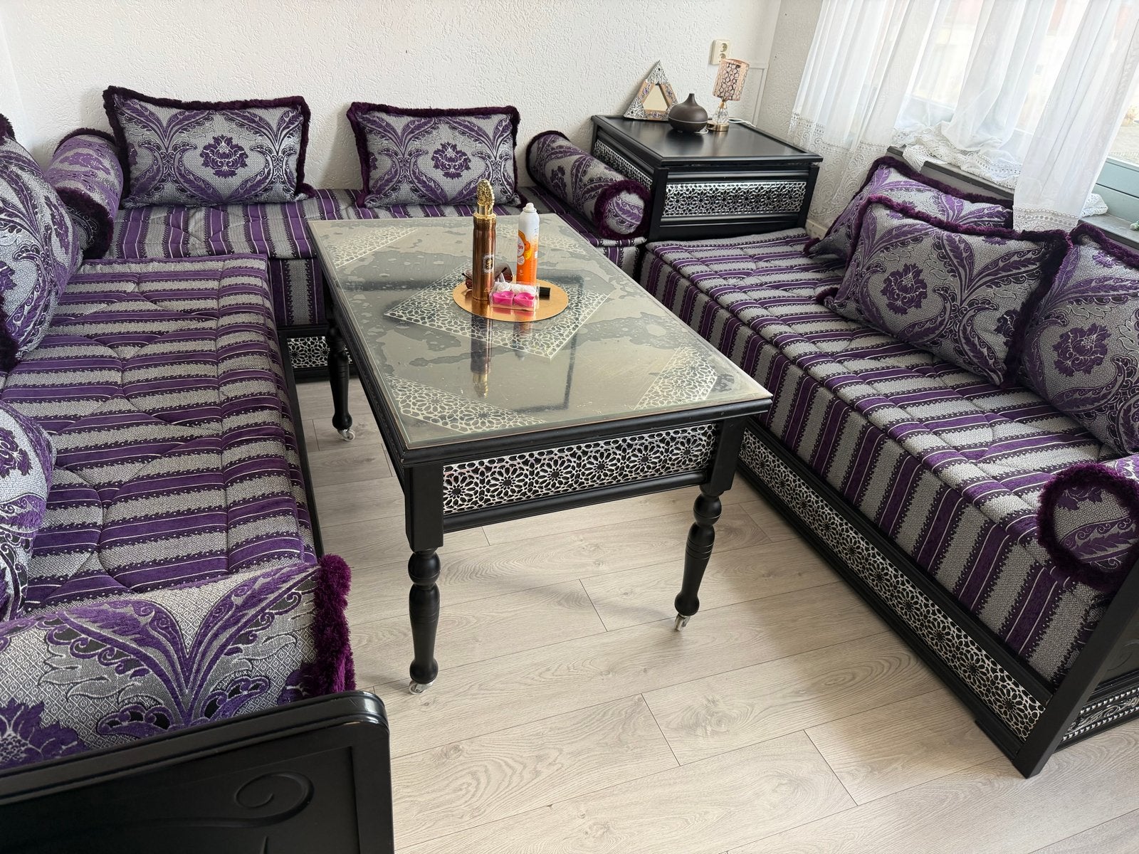 Marokkaanse banken set met tafel en opbergkast, Huis en Inrichting, Ophalen, Hoekbank, 300 cm of meer, 75 tot 100 cm