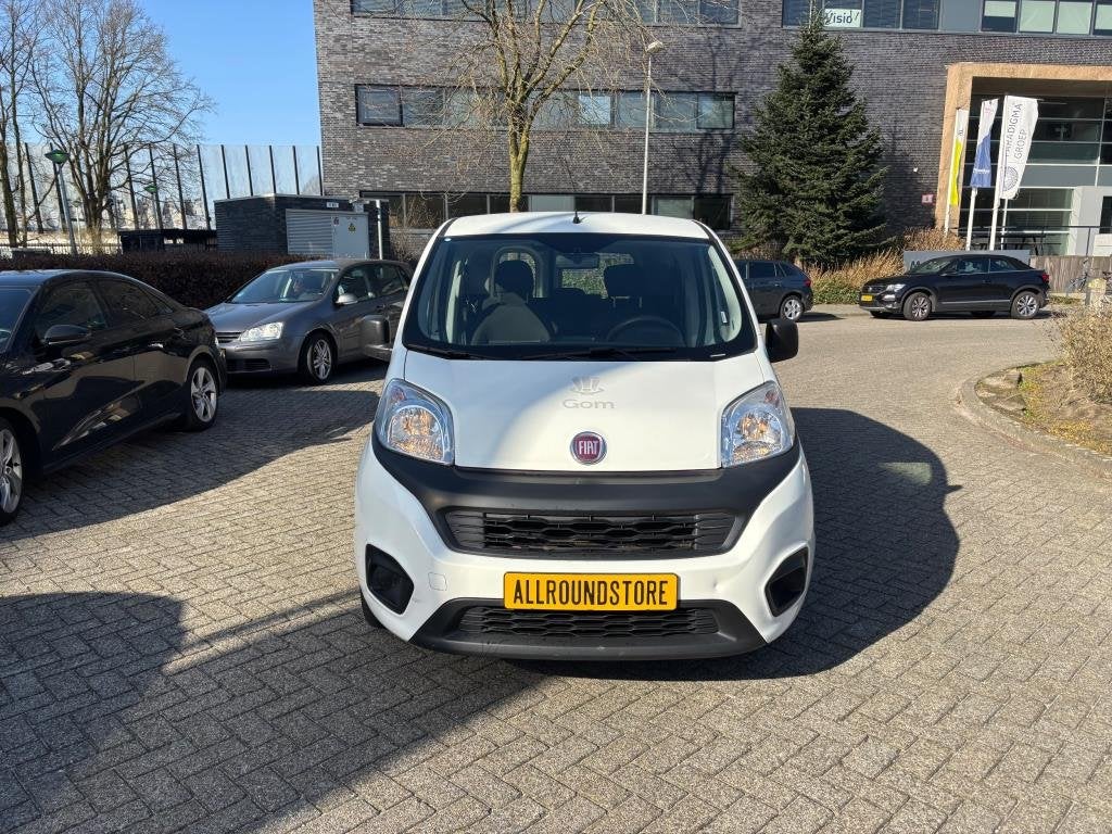 Fiat Qubo 1.4 I Natural power easy (2018)Benzine/Cng 114000k, Auto's, Voorwielaandrijving, Stof, Gebruikt, Zwart