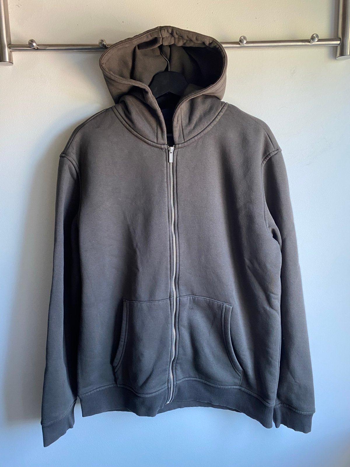 Hoodie Ashes to Dust (The Sting) maat L, Ophalen of Verzenden, Zo goed als nieuw, Maat 52/54 (L), Grijs
