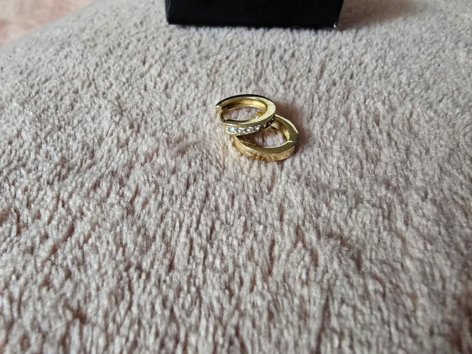 14 KARAAT (585) GOUDEN CREOLEN MET ZIRKONIA
- INFO ZIE ADVER, Ophalen of Verzenden, Goud, Goud
