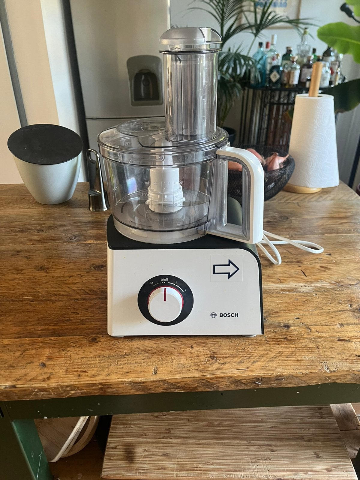 Bosch keukenmachine incl accessoires, Ophalen, 1 tot 2 liter, 3 snelheden of meer, Zo goed als nieuw