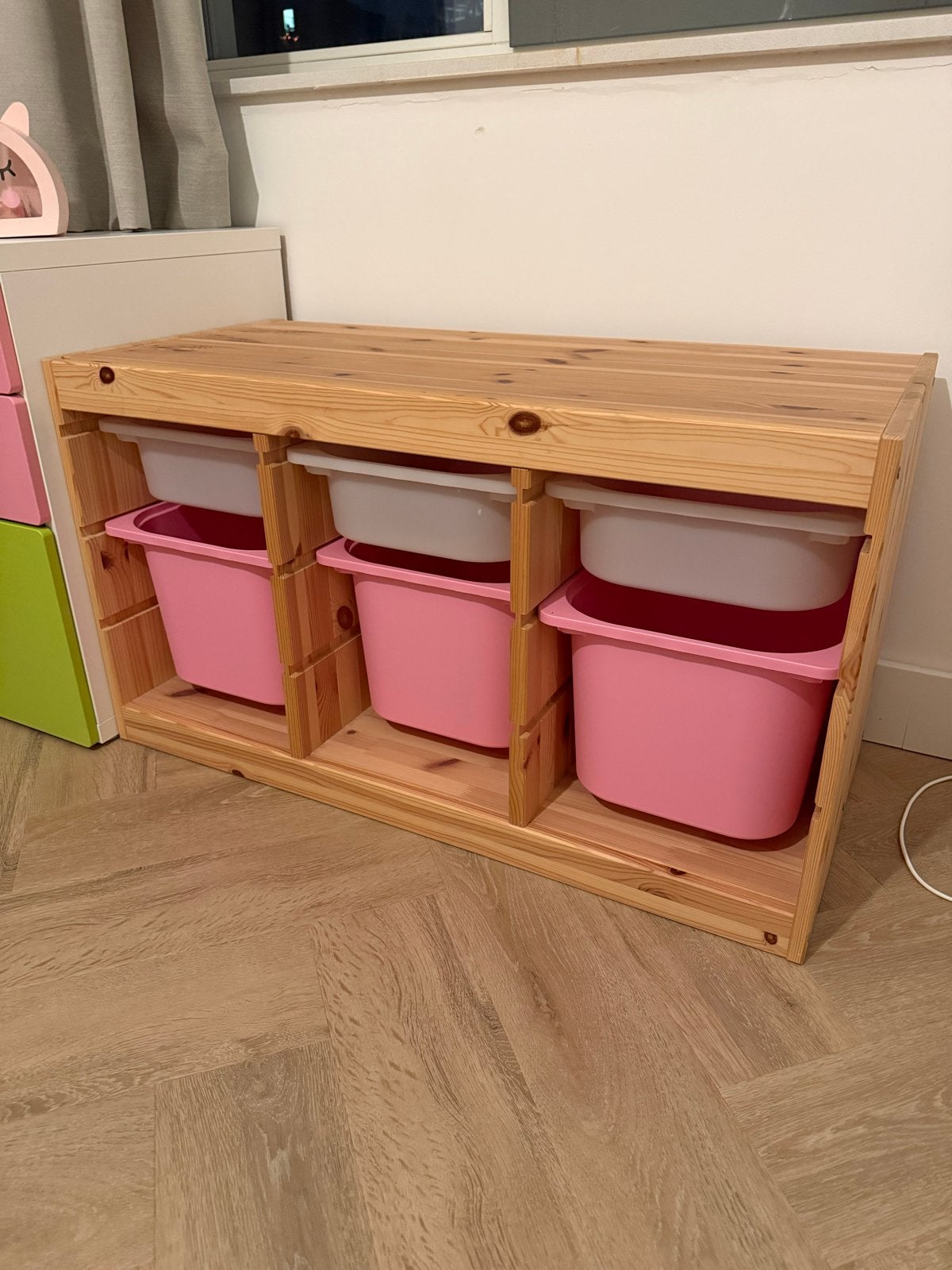 IKEA Trofast met roze en witte bakken, Gebruikt, Kast, 75 tot 100 cm, Minder dan 50 cm