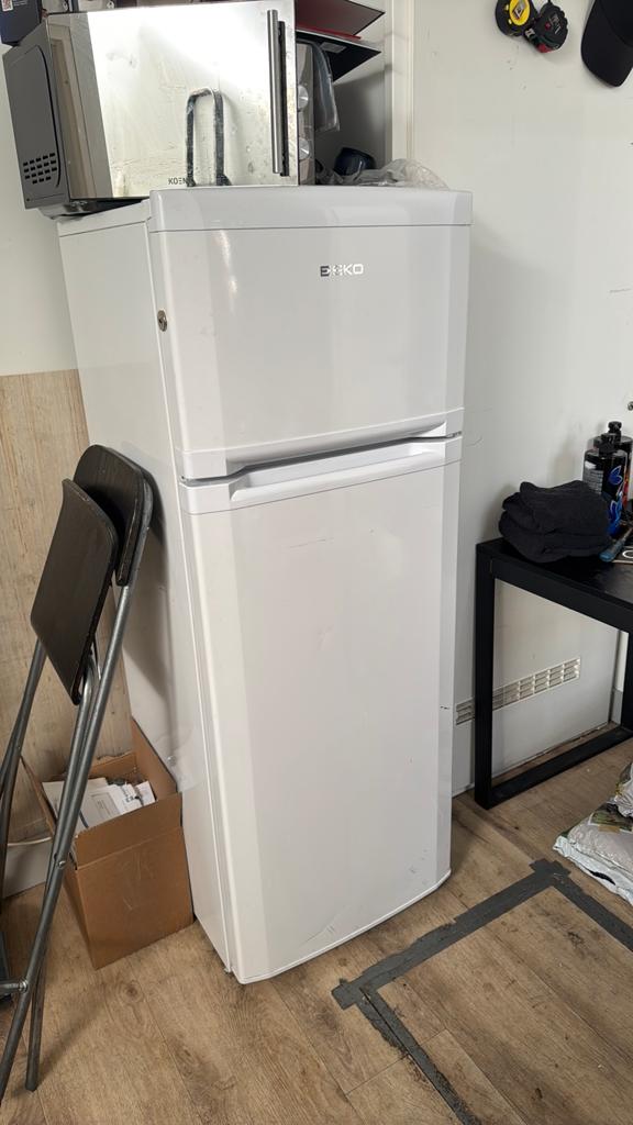 Beko koelkast, Witgoed en Apparatuur, Koelkasten en IJskasten, Ophalen, Gebruikt, 200 liter of meer, Met aparte vriezer