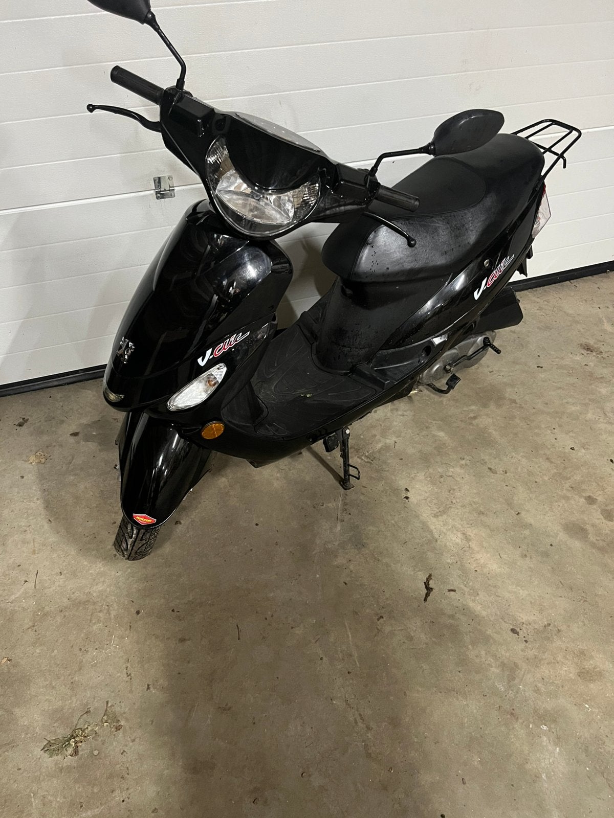 Peugeot v clic scooter geel kenteken, Fietsen en Brommers, Scooters | Peugeot, Ophalen, Zo goed als nieuw, Benzine, Overige modellen