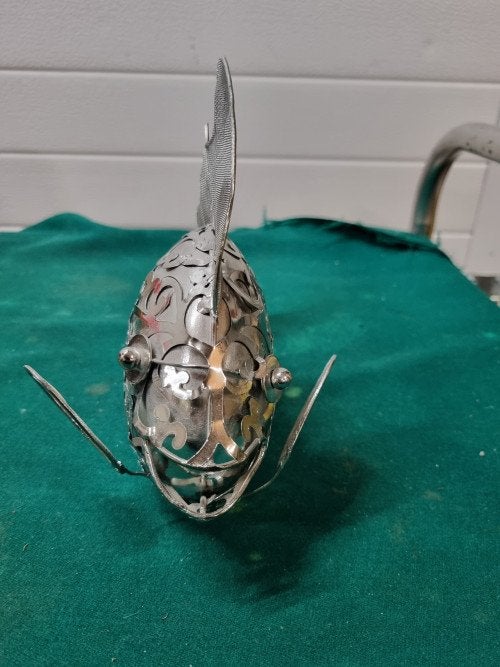 beeld sculptuur vis metaal en aardewerk, Verzamelen, Ophalen of Verzenden