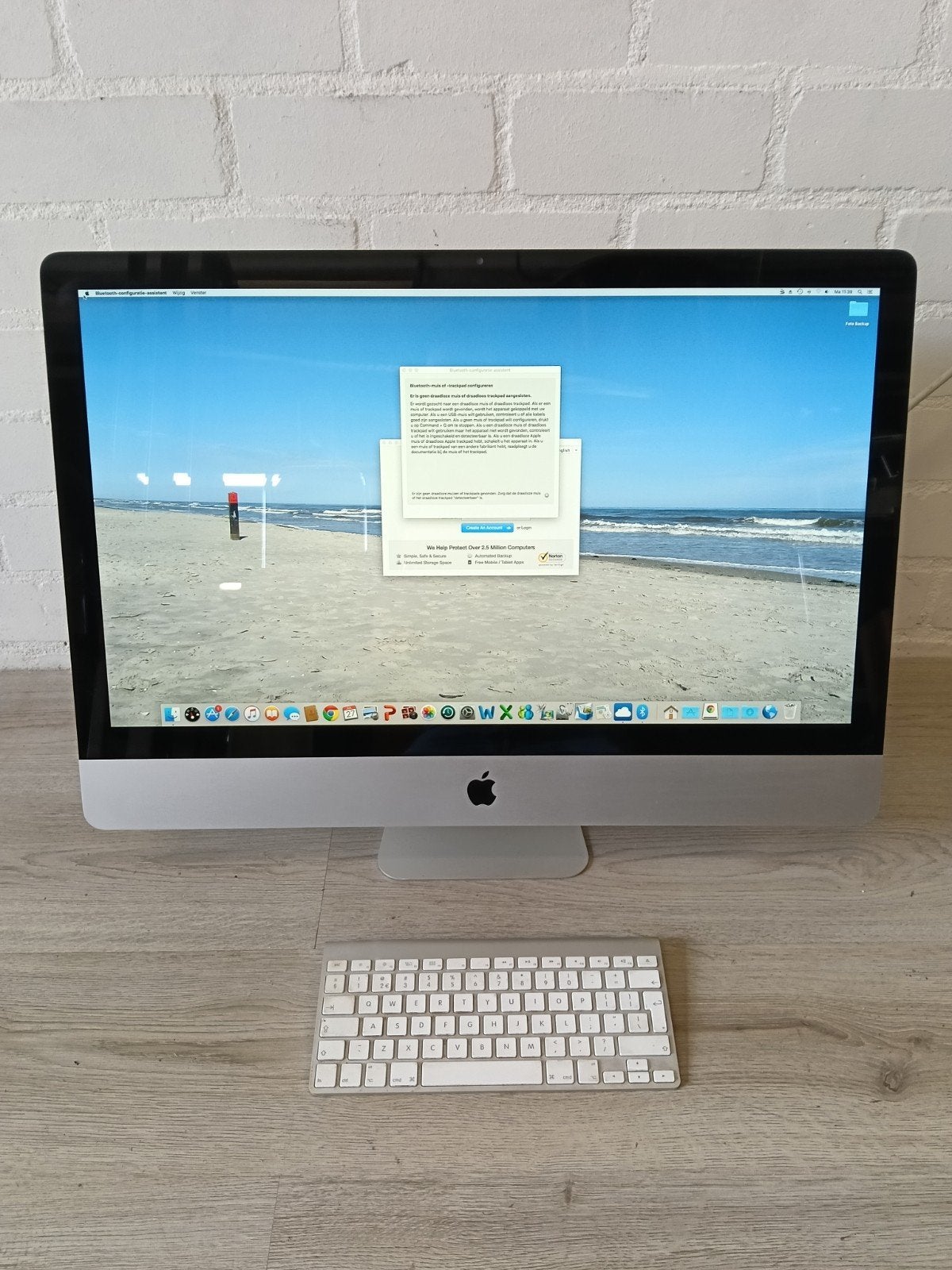Apple iMac 21.5 inch met draadloos toetsenbord, Ophalen, Gebruikt, 8 GB, IMac