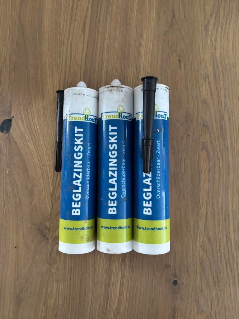3x Trendhout Beglazingskit Zwart - Overschilderbaar (Nieuw), Minder dan 4 cm, Overige materialen, Ophalen of Verzenden, Zo goed als nieuw