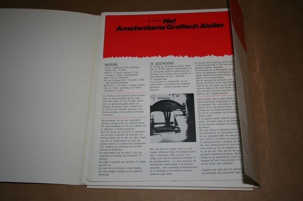 Het Amsterdams Grafisch Atelier. 15 Kunstenaars., Ophalen of Verzenden, Gelezen