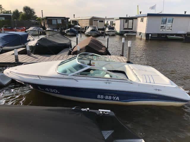 Speedboot Sea Ray 190 signature met 260 pk mercruiser, Watersport en Boten, Speedboten, Ophalen, Gebruikt, Binnenboordmotor, Sea Ray
