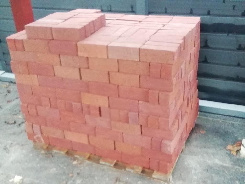 Wienerberger straatklinkers paars Nieuw 20x6,7x8,2 cm 700st, Ophalen of Verzenden, Nieuw, Beton, Klinkers