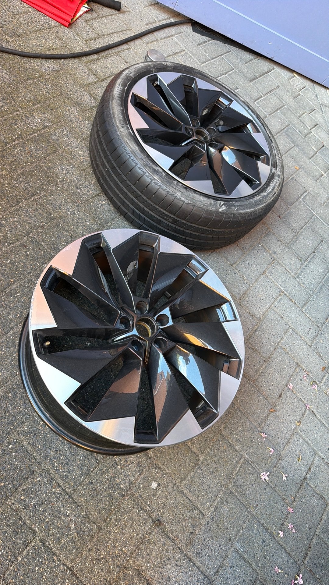 Twee 21 inch scoda enyaq velgen, Ophalen, Velg(en), 21 inch, 235 mm