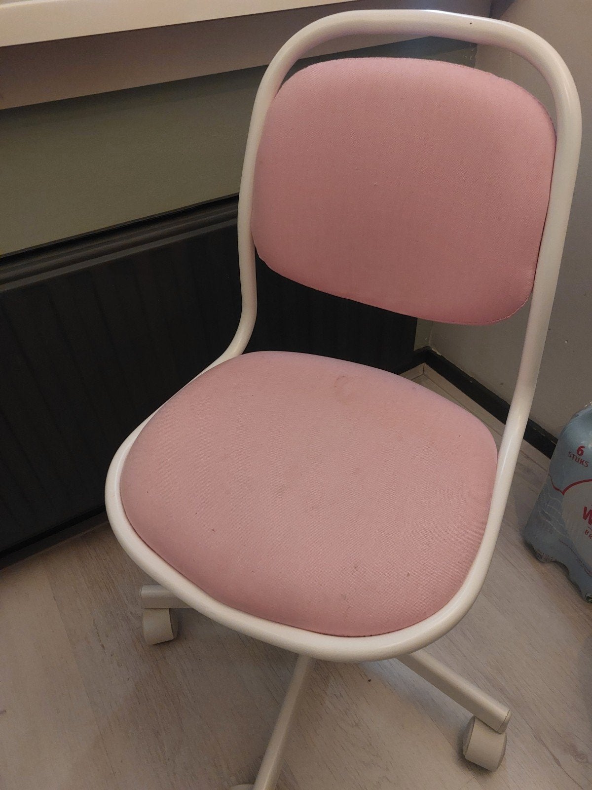 Ikea kinderstoel/ bureaustoel roze, Kinderen en Baby's, Kinderstoelen, Ophalen, Gebruikt, Overige typen