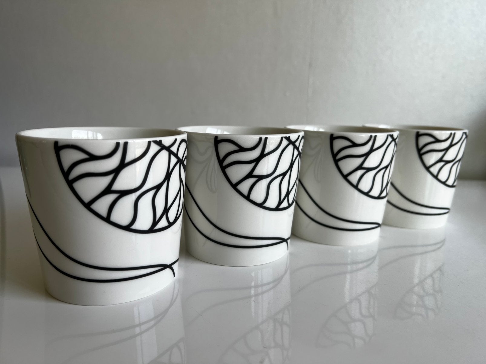 4 Iittala Marimekko BOTTNA Mok Beker Anna Danielsson 2002, Huis en Inrichting, Keuken | Servies, Zo goed als nieuw, Kop(pen) en/of Schotel(s)