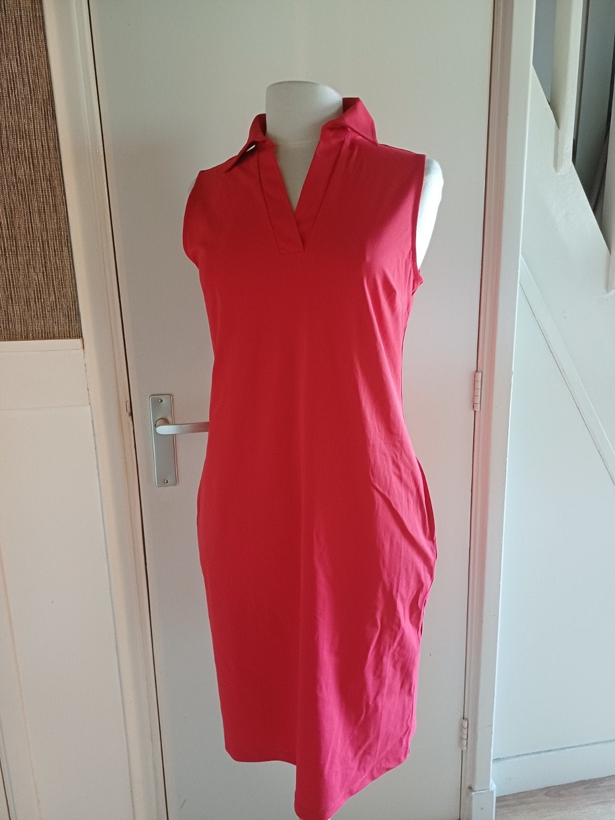 Mi piace travel mouwloze jurk Red S, steekzakken, Onbekend, Nieuw, Ophalen of Verzenden, Knielengte