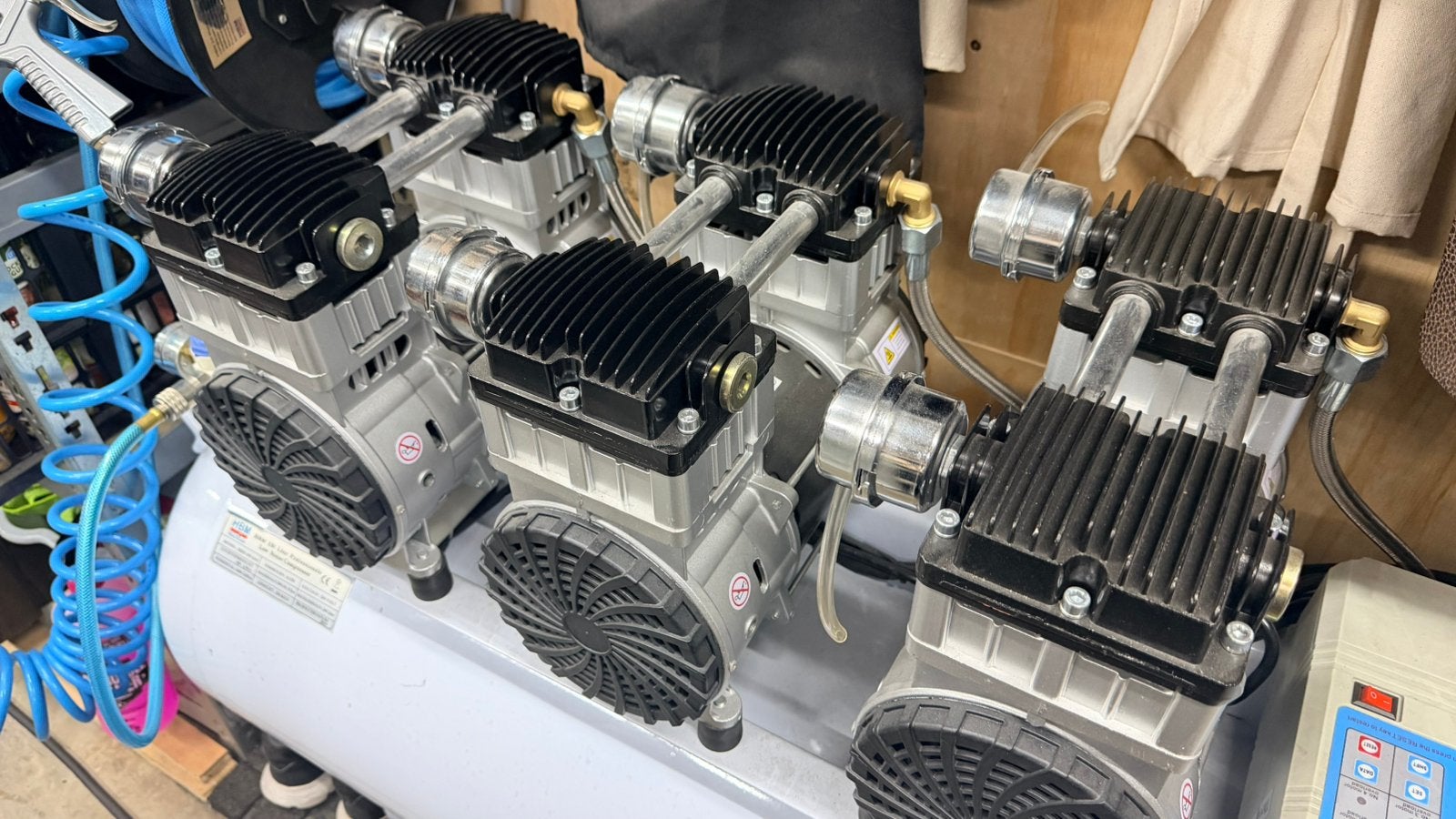 HBM 150l Low noise compressor, Ophalen, 400 tot 800 liter/min, Zo goed als nieuw, Olievrij
