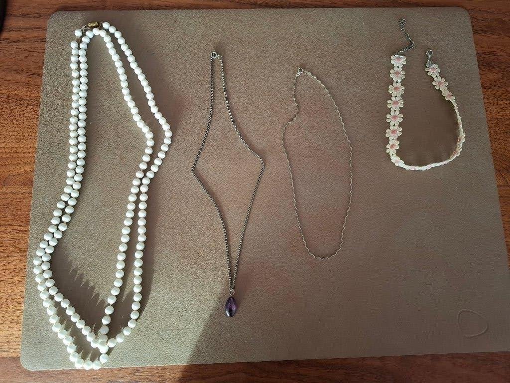 Oude sieraden - kettingen + 1 speld, Sieraden, Tassen en Uiterlijk, Ophalen of Verzenden, Overige materialen, Ketting