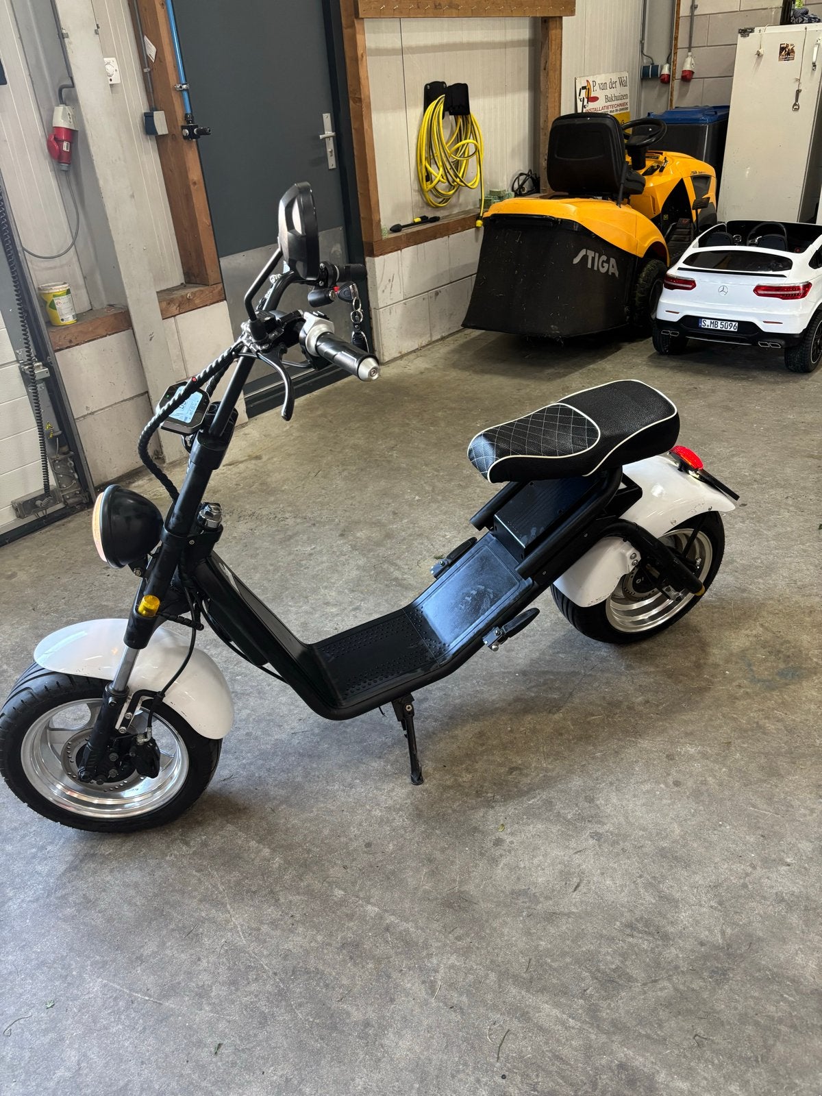 Elektrische Scooter Spyder Wheelz - Zo goed als nieuw, Ophalen, Zo goed als nieuw, Elektrisch, Overige merken