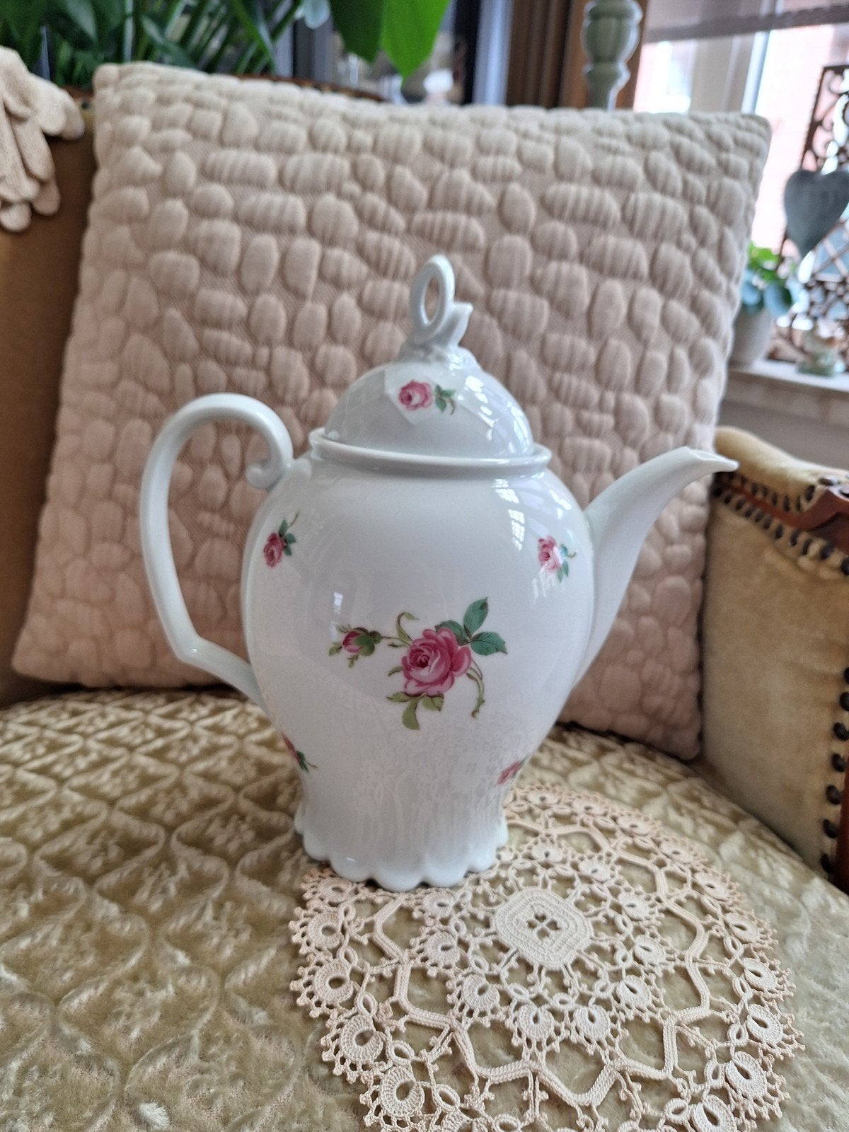 Brocante Porseleinen Koffiepot met Roosjes  ** Mimosa **, Ophalen of Verzenden