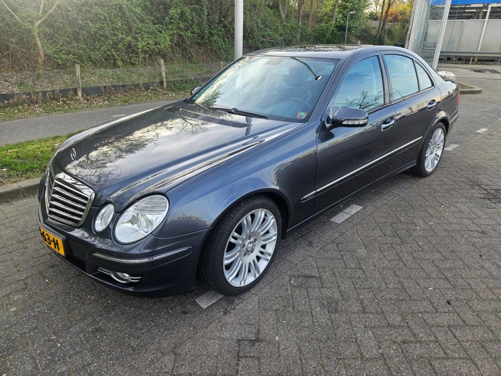 Mercedes-Benz E-Klasse 3.0 E280 Sedan AUT 2008 Grijs, Auto's, Mercedes-Benz, Automaat, Achterwielaandrijving, 2996 cc, Particulier