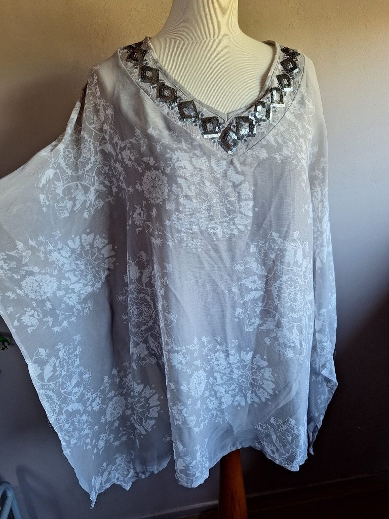 Nieuwe grijze boho top print van Gina Benotti, maat 44-46, Kleding | Dames, Maat 42/44 (L), Nieuw, Ophalen of Verzenden, Korte mouw