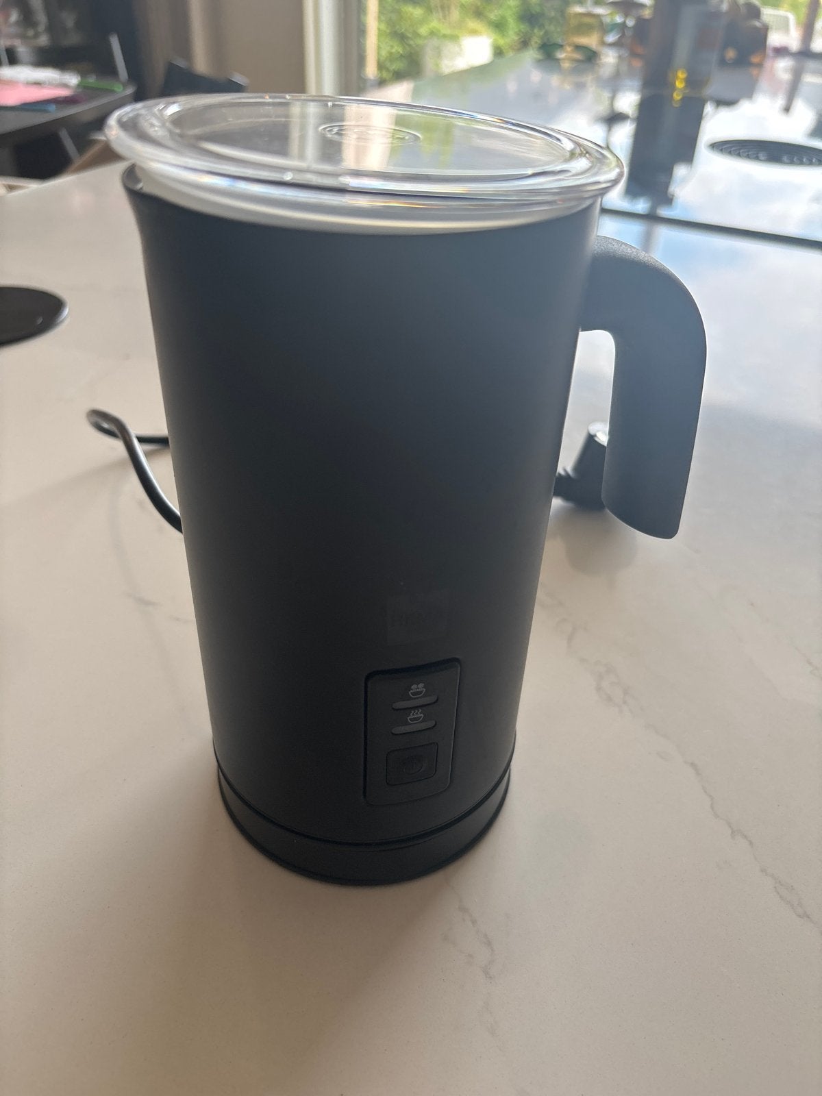 HEMA Melkopschuimer - Perfect voor Latte en Cappuccino, Ophalen, Zo goed als nieuw, Elektrische melkopschuimer