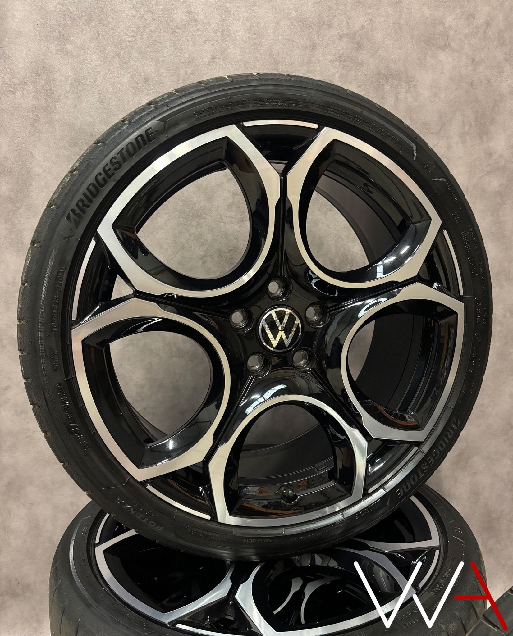 19'' Volkswagen Golf 8 GTI Queenstown wielenset Origineel, 19 inch, Gebruikt, -, -
