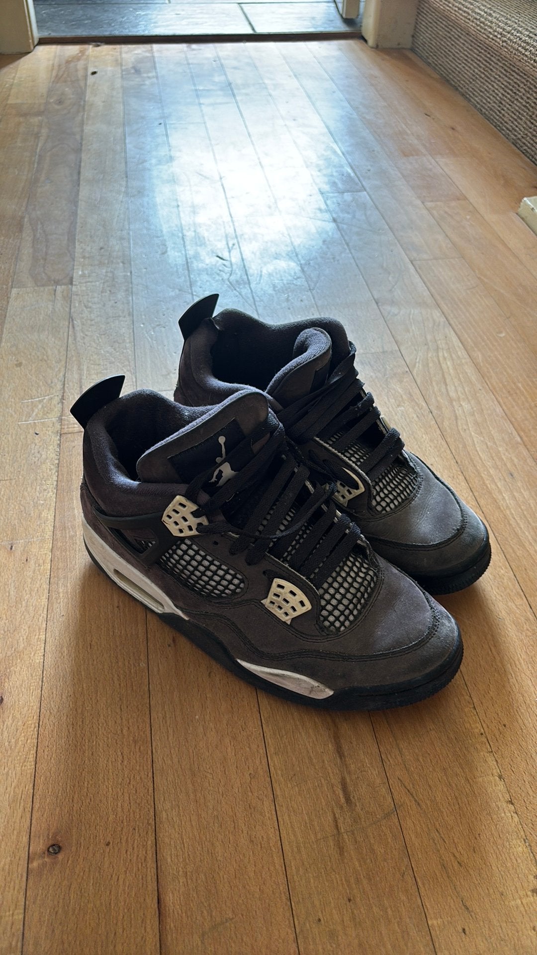Jordan 4 white thunder maat 44 met bonnetje en doos, Ophalen of Verzenden, Zo goed als nieuw, Schoenen